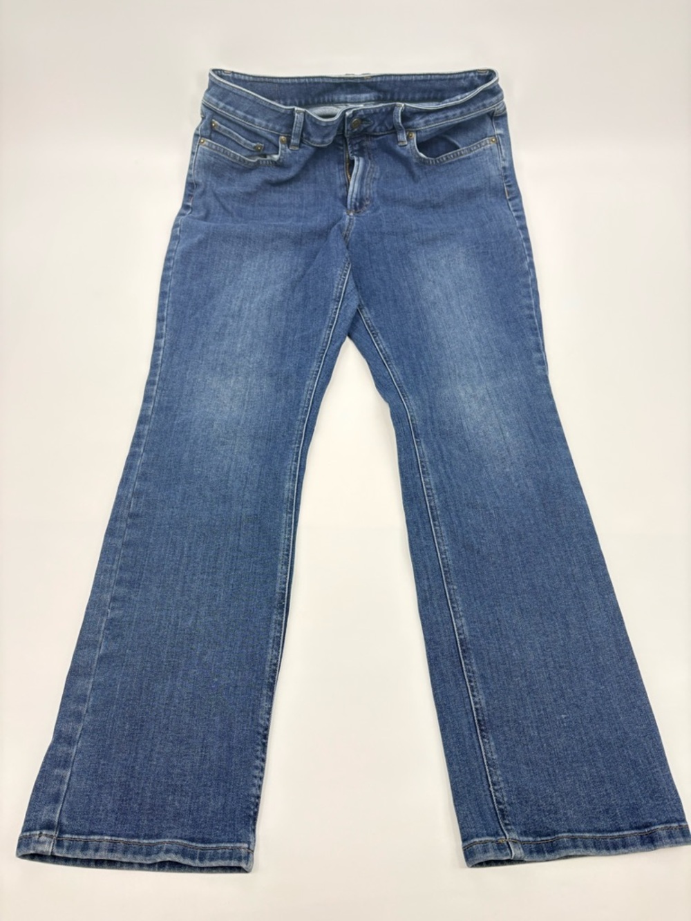 LL BEAN | Classic Blue Women's straight leg favorite fit Jeans